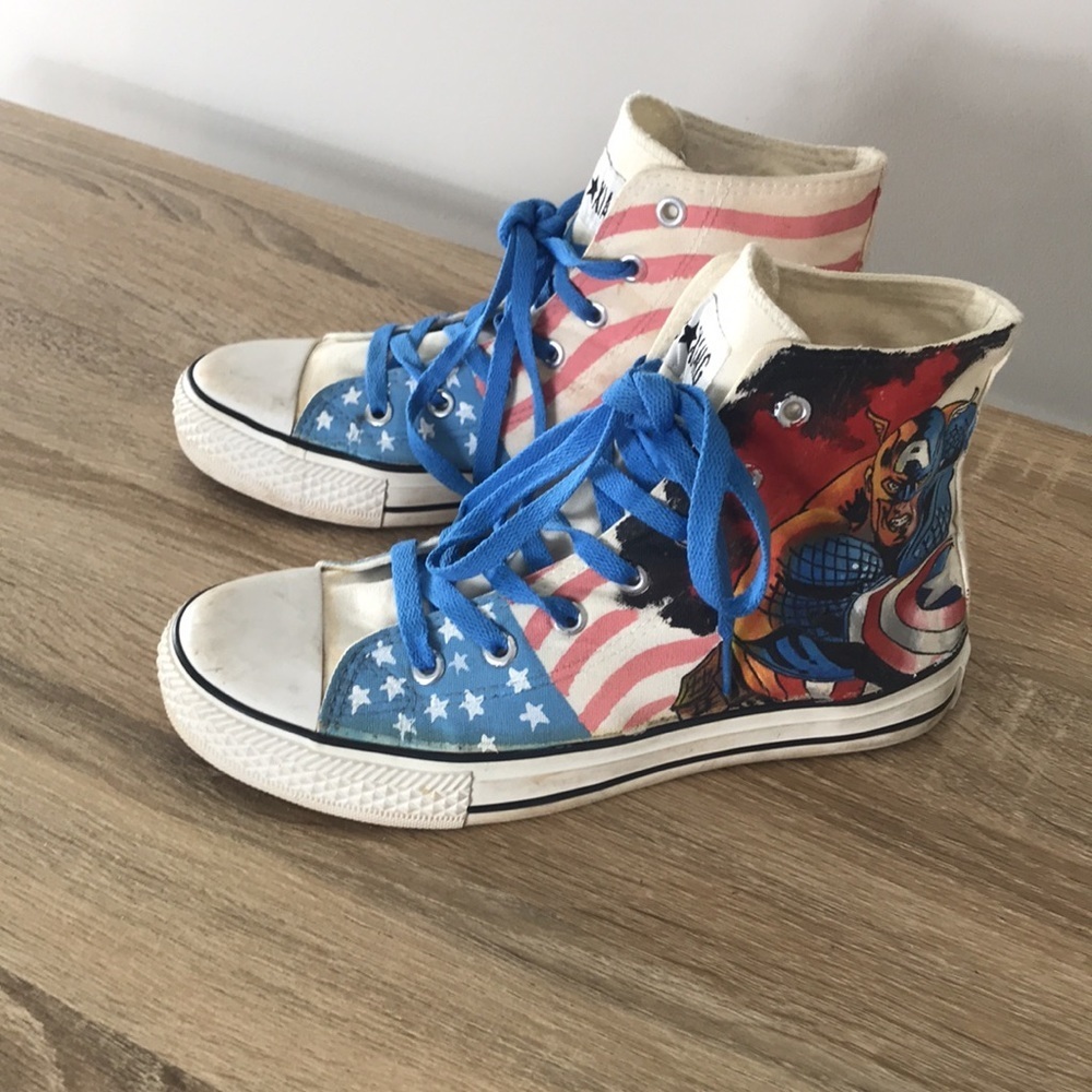 Captain America Marvel Comics Avengers sneakers Sz 36
